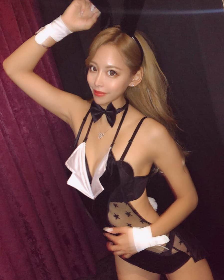 姫咲りさのインスタグラム：「久しぶりのSANGO👯🏽‍♀️💖💖 今日はバニーちゃんだょぉー🤢  #nagoya #名古屋 #club #clubmusic #sango #サンゴ #dancer #ダンサー  #衣装 #お尻 #ケツすたぐらむ #dj #mc #instagram #l4likes #l4 #follow4like  #followｍe #錦華  #錦 #錦3丁目 #キャバクラ #キャバ嬢 #水商売 #シャンパン #ドレス #六本木 #歌舞伎町 #いいね #likeforlikes」