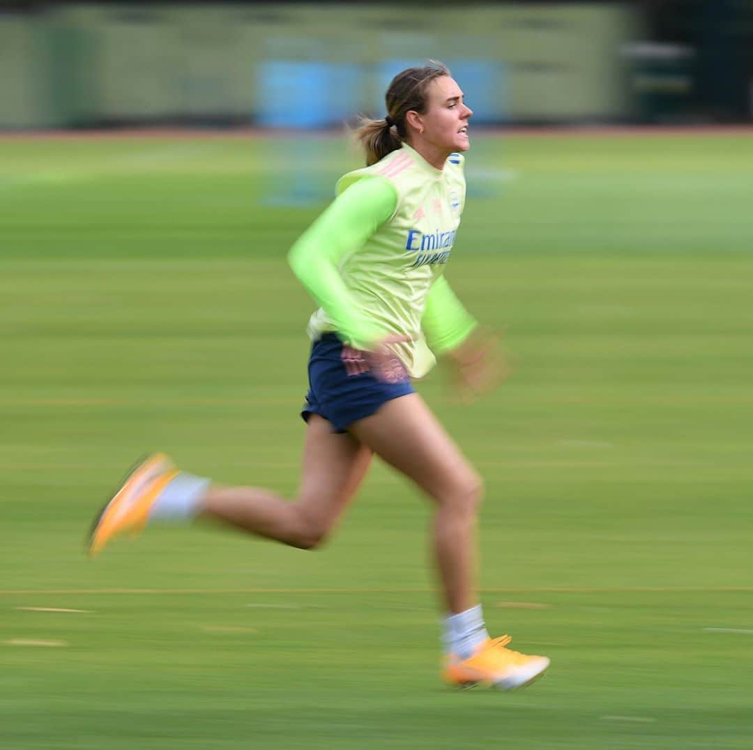 Arsenal Ladiesさんのインスタグラム写真 - (Arsenal LadiesInstagram)「Keep up the hard work, @JillRoord 🏃‍♀️ ⁣ ⁣ Our No 14 is progressing well in her return from injury. She should return to training soon 💪」10月7日 2時56分 - arsenalwfc