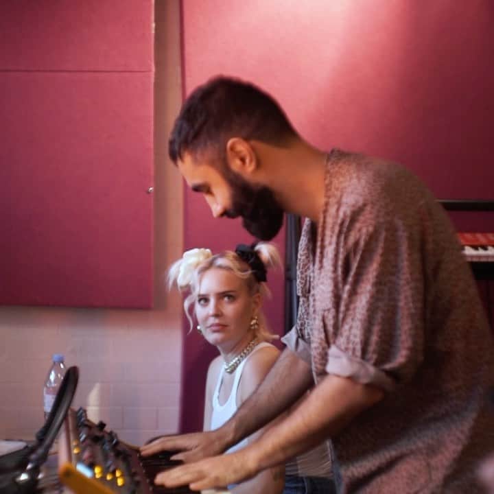 のインスタグラム：「Sneak peek into how we made COME OVER @annemarie」