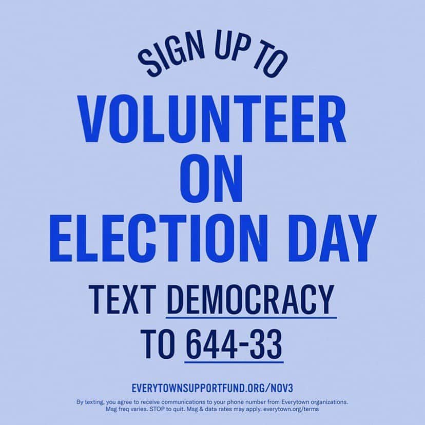 のインスタグラム：「I promise we will all shut up about this damn election if you just register and vote if not we will do this for FOREVER」