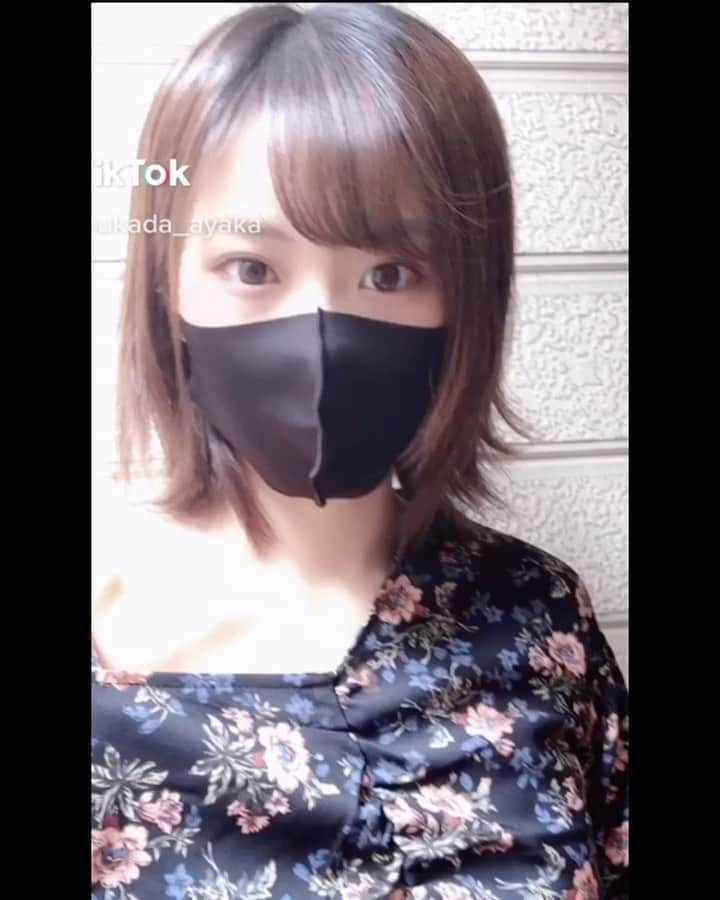 のインスタグラム：「伸びたウフルカットをバッサリ切りました✂️ ・ TikTok https://vt.tiktok.com/ZSHXW1Pk/ ・ ・ #美容院 #ショートカット #ヘアチェンジ  #ショートカット女子 #猫顔 #smile #girl  #shooting #셀카 #미소녀 #일본인 #非常好 #摄影 #塚田綾佳」