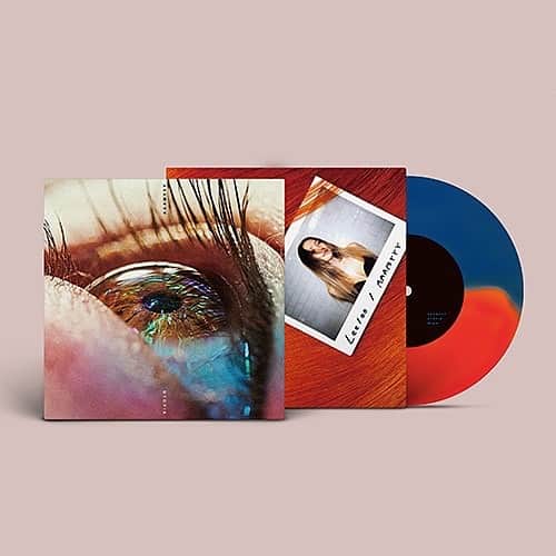 エイミーのインスタグラム：「Pre-order now」