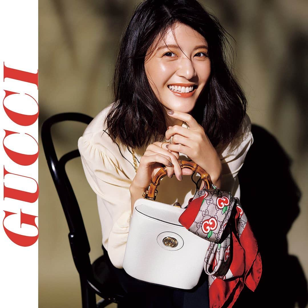 佐藤ありささんのインスタグラム写真 - (佐藤ありさInstagram)「VERY11月号のGUCCI(@gucci )連載 「なりたい自分は、バッグで作る。」に 出させていただいています！ おしゃれをしてこんな素敵なバッグを持つと 自然と笑顔になれる😆✨  ぜひチェックしてみてください❤️  #Gucci#GucciPreFall20#GucciSS20#PR」10月7日 13時30分 - satoarisa920