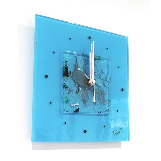 comb de shioさんのインスタグラム写真 - (comb de shioInstagram)「時計から、アートのある生活、はじめませんか？  glass art clock by Isako TODA﻿ ﻿ #アートのある暮らし ﻿ ------------------------﻿ 【作品リスト】﻿ ﻿ ■ ガラスアート時計・「Color of water」C_190113  オンラインショップ掲載中 ﻿ ﻿ #combdeshio﻿ #コムデシオガラス ﻿ #コムデシオ ﻿ #ガラス作家杜多一菜子﻿ #三重県  #三重県津市  #インテリア好きな人と繋がりたい﻿ #インテリアデザイン﻿ #おしゃれインテリア #インテリアアート #壁掛けインテリア #おしゃれな部屋  #抽象画アート #寝室インテリア  #壁掛け時計 #ガラス時計 #新築祝いのプレゼント #結婚祝いのプレゼント  #おうち時間を楽しむアイテム ﻿#インテリア時計  #artist  #interiorart #interiorartwork #artclock #glassclock #japanesecraft #clock」10月7日 13時58分 - comb_de_shio