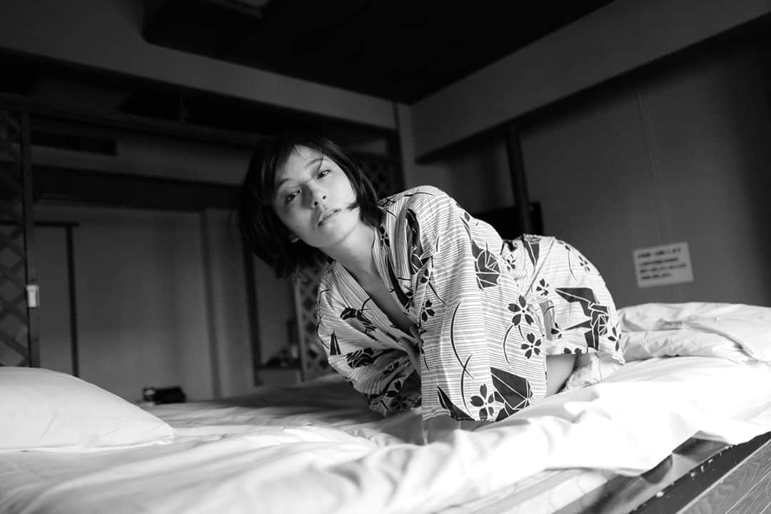 しじみさんのインスタグラム写真 - (しじみInstagram)「#ポートレート #Leica #東京 #portrait #カメラ #モノクロ　#photography #モデル募集 #camera」10月7日 14時01分 - amcche