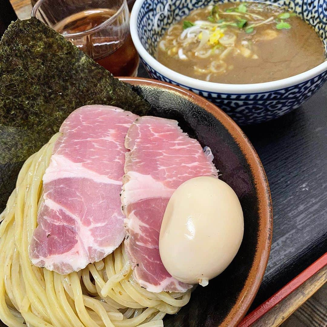 新山大さんのインスタグラム写真 - (新山大Instagram)「家の近くにうまいラーメン屋さんがある幸せ🧡 #えん藤 #濃厚つけ蕎麦 #うまい #うまい #うま〜い😭 #夜の新メニュー気になるな〜 #八戸ランチ #あ〜うまい！」10月7日 14時18分 - dai_niiyama