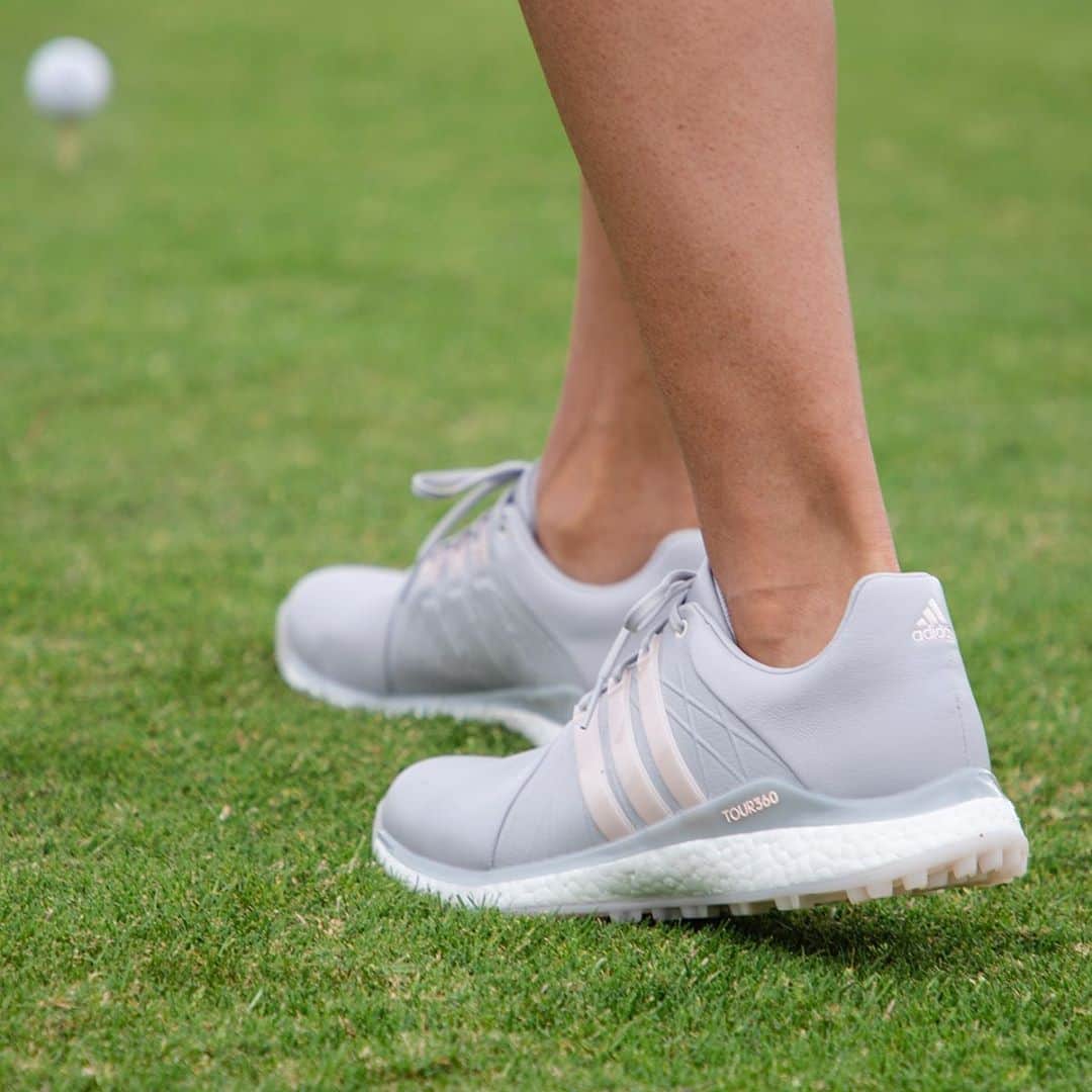 adidas Golfさんのインスタグラム写真 - (adidas GolfInstagram)「Spikeless traction on a bed of BOOST ☁️. Explore all-new men’s and women’s #TOUR360 XT SL 2 styles at the link in bio.」10月7日 5時55分 - adidasgolf