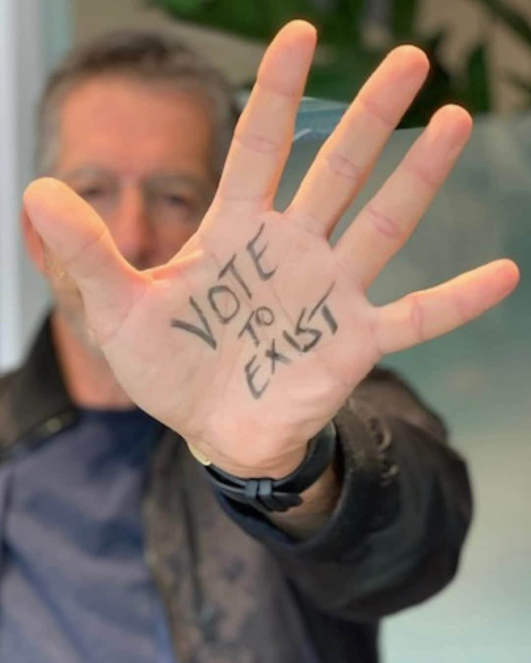 ケネスコールのインスタグラム：「Today is #RequestYourBallotDay…IT’S IN OUR HANDS… Join us to encourage voter turnout by sharing our message: VOTE TO EXIST. Just write it on your hand, post a photo, and tag it with: @KennethCole #ItsInOurHands #VoteToExist #Vote2020  To request your ballot, apply online, postmark, email, or fax a completed application or letter request for the General Election Absentee ballot no later than 7 days (October 27, 2020) before the election. Don’t rely on the USPS, so do it ASAP. More info at: www.elections.ny.gov/votingabsentee」