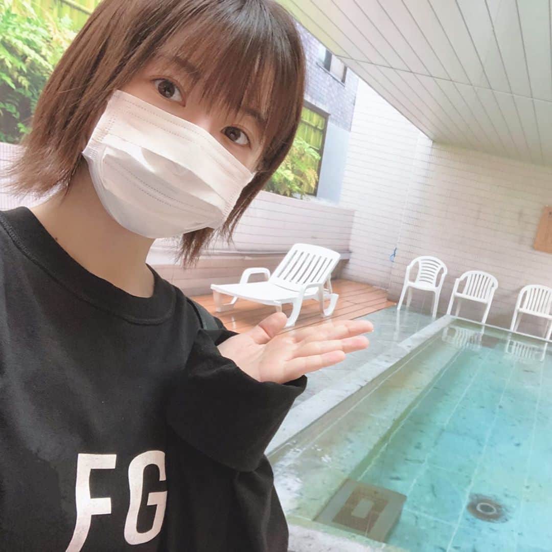 のインスタグラム：「大丸東京店でやってたサウナショップに行ってきたよ！  いつでも本物撮れるのに飾ってあった北欧のパネルで写真撮るっていうシュールなことしてきたよ😌(笑)  サウナグッズ収集癖が大変なことになってきている( ◜௰◝ ) 全部可愛い！全部欲しい！！」