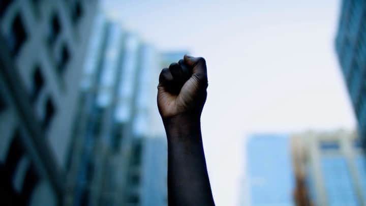マット・マクゴリーのインスタグラム：「All of us crave to be seen, heard, and valued, but when it comes to voting, we haven’t all been historically welcome. We must #voteforbelonging if we want our country to hear our voices, value our priorities, and be a place where we can all belong. So proud to be a part of this project created by @dawnlyen and produced by @weinspirejustice with @culturalengagement #VoteReady #CultureIsPower #WeBelong  CREDITS: EPs: @JLoveCalderon, @FreckledWhileBlack, @MattMcGorry Co-Directed by: @Jessefleece  Supervising Producer/Editor: @soulrebelpro Producer: @itsTreShonda  Social Media Strategist: @alliemason.is Music Supervisor: @RichieReseda Assistant Editor: @CamiloMandela DP: @EricTales AC: @Buddy_Israel」