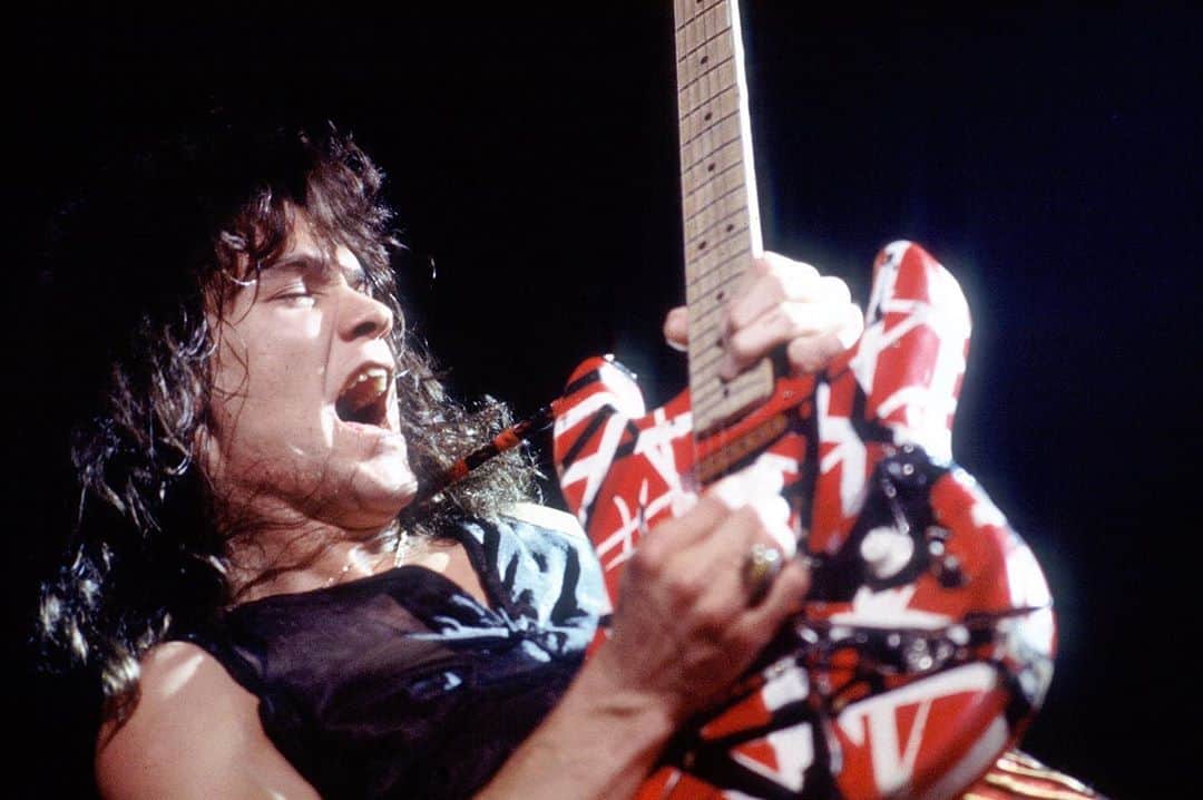 グー・グー・ドールズさんのインスタグラム写真 - (グー・グー・ドールズInstagram)「Absolutely devastated to hear about the passing of Eddie Van Halen. He was a guitar legend !! Thank you for all the great music EVH.」10月7日 6時08分 - googoodollsofficial