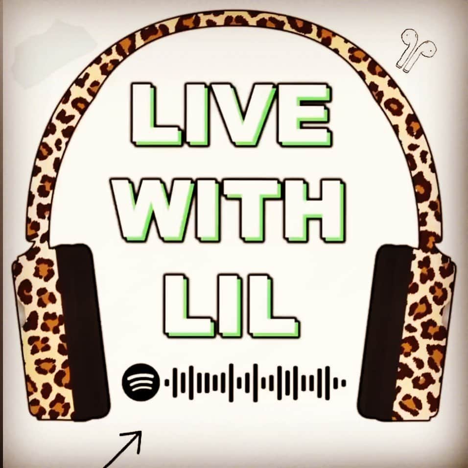 エリザベス・ヘンストリッジのインスタグラム：「FIRST EPISODE OF ‘Live with Lil’ podcast is uuup!!! Wherever you find your podcasts!! With the iiiincredible @jaugustrichards 🤩 link in bio.   New ep dropping every day for this mammoth release weeeeek 💥🐆🦏  Live  With Lil the podcaaaaaaahst 👋」