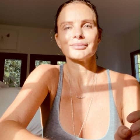 ガブリエル・アンウォーのインスタグラム：「I read A Return To Eros on audiobook on Amazon! A must read/listen NOW! https://www.amazon.com/Return-Eros-Radical-Experience-Being/dp/B08HR7MQJ6/ref=sr_1_1?dchild=1&keywords=A+return+to+eros&qid=1602027864&sr=8-1#worldchanging #important #justthebeginning #areturntoeros @thesexuallyincorrect @shareefmalnik」
