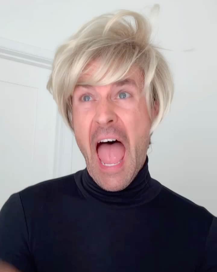 のインスタグラム：「Has anyone else started responding to “how are you?” like this? @dorindamedley was ahead of her time #rhony #2020」