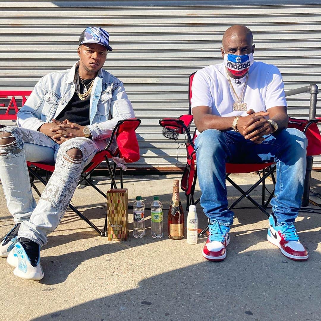 ファンクマスター・フレックスのインスタグラム：「THURSDAY 9AM! #FunkFlexBlockWork @papoosepapoose Freestyle!!! @youtube / FunkFlex!!!! Lyor/Kelly thanks again! Location: @fade2famous / 🎥 @juganot / Sound: @djhrnyc / @jblaudio WHO SHOULD I HAVE DROP BARS NEXT?」