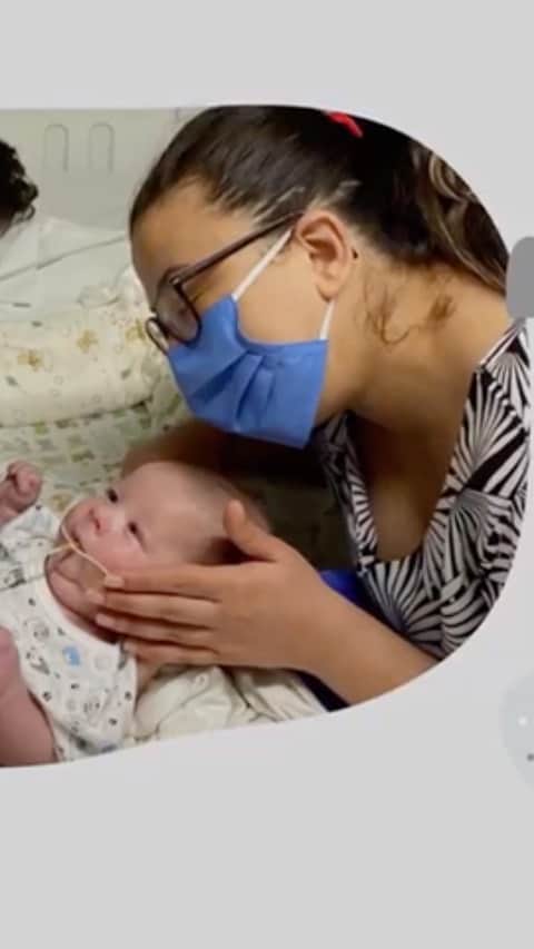 Eliana Michaelichin Bezerraのインスタグラム：「O pequeno @ameheitormoreira precisa que muitos compartilhem sua história e quem puder ajude. Estou estendo a mão para mais um bebê com AME (atrofia muscular espinhal). Deus te abençoe anjinho ❤️ #AME」