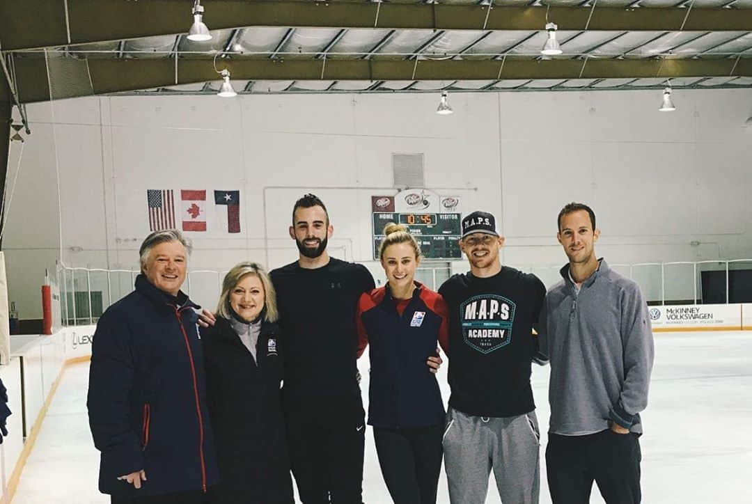 アシュリー・ケインさんのインスタグラム写真 - (アシュリー・ケインInstagram)「Happy National Coaches day to all of these amazing coaches that have worked tirelessly to help us achieve our dreams! I feel so honored to share this journey with all of you!✨」10月7日 8時02分 - icegirlash