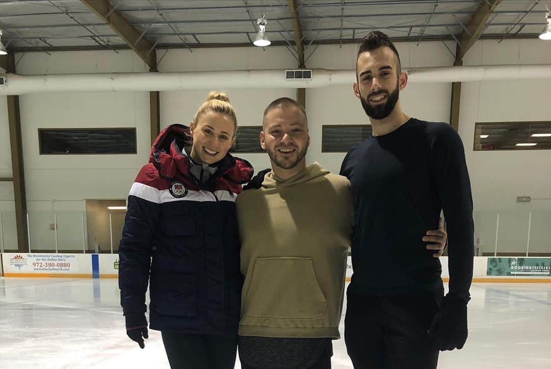 アシュリー・ケインさんのインスタグラム写真 - (アシュリー・ケインInstagram)「Happy National Coaches day to all of these amazing coaches that have worked tirelessly to help us achieve our dreams! I feel so honored to share this journey with all of you!✨」10月7日 8時02分 - icegirlash