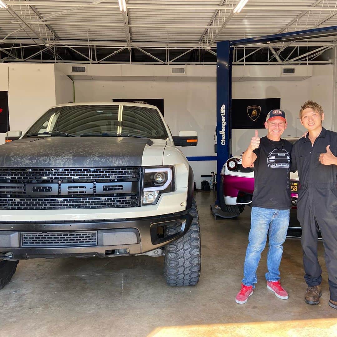 スティーブのインスタグラム：「Ever since I got to #Texas I have had the honor of meeting so many awesome people; all as a result of the incredible car community here.  There are so many hard working, Dream building, energy filled people like @interactiveautomotive and @supershinebrothers and @shape.dallas and @gallo24gtr and @acacg and @plycarjp and @mrs.plycar.jp and @topspeedpro1 and @uninfluenced_podcast @matt_mf_holden and @1sthurstelitetx and @kimwong_77 so many more I am sure I am forgetting. Don’t be mad at me if I’m forgot you.  A HUGE thanks to @parkupfront who does the most incredible job making it very easy to know what events are going on at all times. INCREDIBLE!! We love it here!! #noregrets at all and honored to call ourselves #Texans.  I love to support people who are working hard to build their businesses through good old fashioned hard work and honesty. There are so many young guys and women out there working hard to build a dream! I look forward to meeting you all too soon!! #hardworkpays #honesty #integrity #noBS  #テキサス　に引っ越してきて良かった！色々な方に大変お世話になりっぱなしです。感謝だらけです」