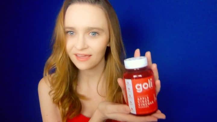 キーリー・マーシャルのインスタグラム：「I’m already loving my new Apple Cider Vinegar Gummies from @goligummy 🤩 FINALLY a tasty alternative for a healthy habit ❤️」