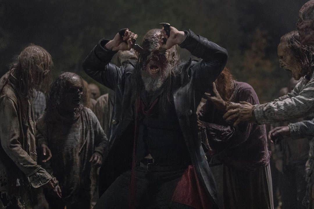 The Walking Deadさんのインスタグラム写真 - (The Walking DeadInstagram)「What was your favorite moment from the long delayed season 10 finale of the Walking Dead? . . . #TheWalkingDead #TWD #WalkingDead #DarylDixon」10月7日 9時13分 - thewalkingdeadamc