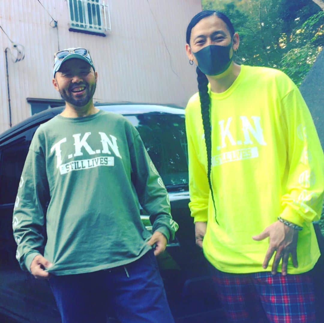 KAI_SHiNEのインスタグラム：「Chillin' wiz K-69🤘 Still Lives‼️  #THC!! #TKN #Yamaarashi #shonan #bandlife #日本のバンT」
