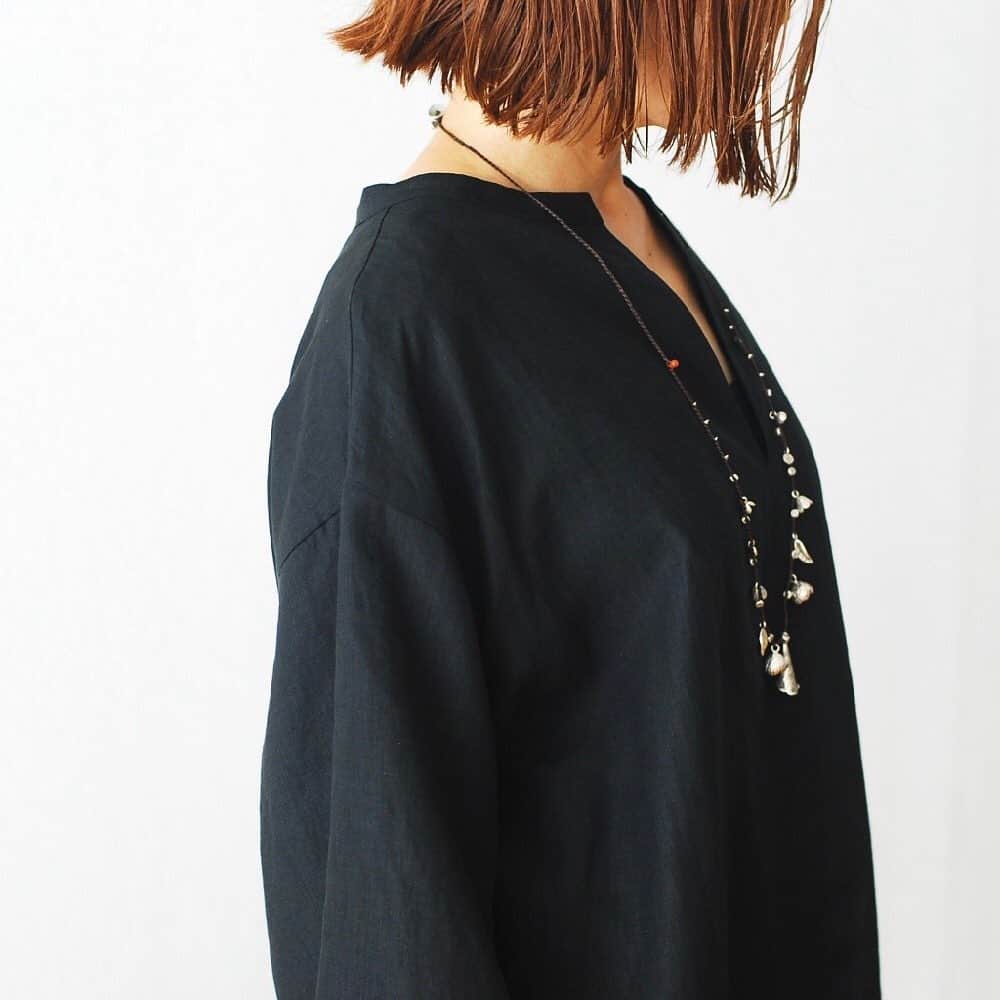 wonder_mountain_irieさんのインスタグラム写真 - (wonder_mountain_irieInstagram)「_ GAIJIN MADE / ガイジンメイド “MANY FLOWER CHARM NECKLACE” ￥15,070- _ ＜ online store / @digital_mountain ＞ https://www.digital-mountain.net/shopdetail/000000011722/ _ 【オンラインストア#DigitalMountain へのご注文】 *24時間受付 *15時までのご注文で即日発送 * 1万円以上ご購入で送料無料 tel：084-973-8204 _ We can send your order overseas. Accepted payment method is by PayPal or credit card only. (AMEX is not accepted)  Ordering procedure details can be found here. >>http://www.digital-mountain.net/html/page56.html  _ 本店：#WonderMountain  blog>> http://wm.digital-mountain.info _ #GAIJINMADE #ガイジンメイド _ 〒720-0044  広島県福山市笠岡町4-18  JR 「#福山駅」より徒歩10分 #ワンダーマウンテン #japan #hiroshima #福山 #福山市 #尾道 #倉敷 #鞆の浦 近く _ 系列店：@hacbywondermountain _」10月7日 14時50分 - wonder_mountain_