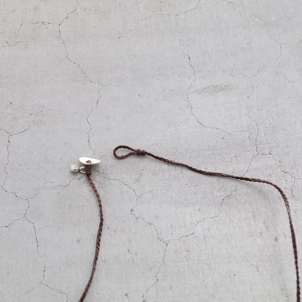 wonder_mountain_irieさんのインスタグラム写真 - (wonder_mountain_irieInstagram)「_ GAIJIN MADE / ガイジンメイド “MANY FLOWER CHARM NECKLACE” ￥15,070- _ ＜ online store / @digital_mountain ＞ https://www.digital-mountain.net/shopdetail/000000011722/ _ 【オンラインストア#DigitalMountain へのご注文】 *24時間受付 *15時までのご注文で即日発送 * 1万円以上ご購入で送料無料 tel：084-973-8204 _ We can send your order overseas. Accepted payment method is by PayPal or credit card only. (AMEX is not accepted)  Ordering procedure details can be found here. >>http://www.digital-mountain.net/html/page56.html  _ 本店：#WonderMountain  blog>> http://wm.digital-mountain.info _ #GAIJINMADE #ガイジンメイド _ 〒720-0044  広島県福山市笠岡町4-18  JR 「#福山駅」より徒歩10分 #ワンダーマウンテン #japan #hiroshima #福山 #福山市 #尾道 #倉敷 #鞆の浦 近く _ 系列店：@hacbywondermountain _」10月7日 14時50分 - wonder_mountain_