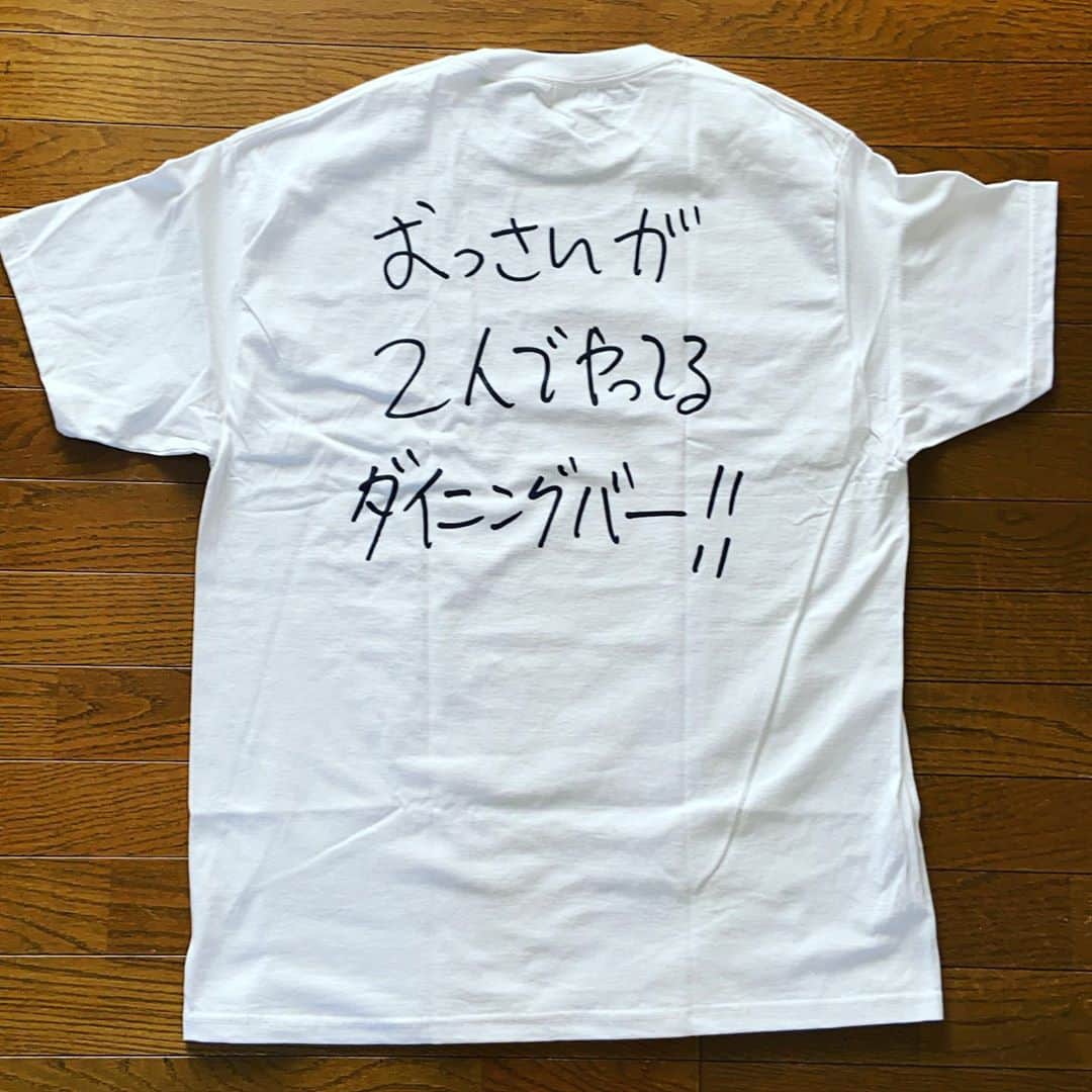 KEN KAGAMIさんのインスタグラム写真 - (KEN KAGAMIInstagram)「博多にあるダイニングバー NEU!ALBUMの10周年記念Tシャツ」10月7日 9時35分 - kenkagami