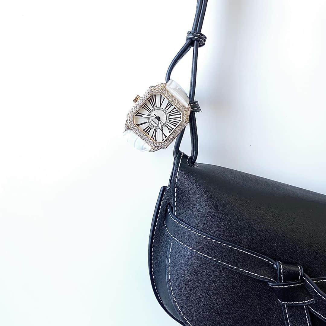 のインスタグラム：「BARDOT OCTAGON YG 12point -price- 12point ￥63.250(Tax in)   #faceaward_jp #デコウォッチ #キラキラ時計 #恵比寿時計 #instaluxury #luxury#faceaward#フェイスアワード #swarovski #zirconia#腕時計#watch #watches #fashion #fashionwatch #jewelr#accessory #accessories #ファッション#ファッションウォッチ#ジュエリー#アクセサリー」