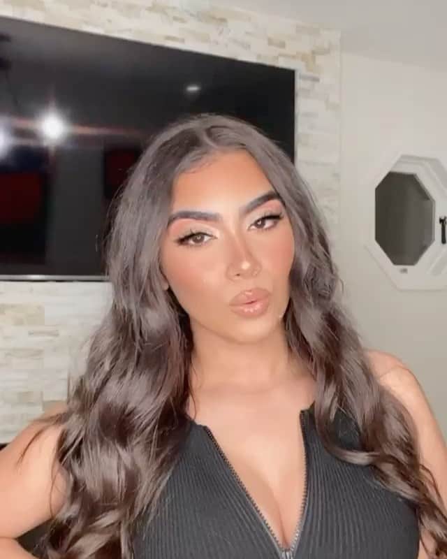 のインスタグラム：「#365 🔥🔥🔥👀」