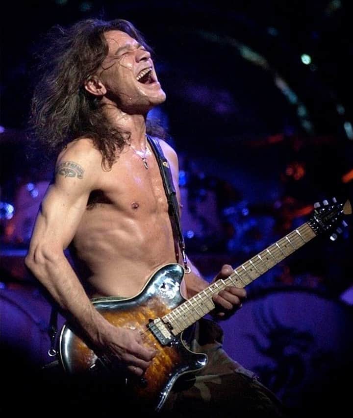 Queensrycheさんのインスタグラム写真 - (QueensrycheInstagram)「On behalf of team Queensryche we would like to send our deepest sympathies to the Van Halen family for the passing of the incredibly talented, Eddie Van Halen.」10月7日 10時10分 - queensrycheofficial