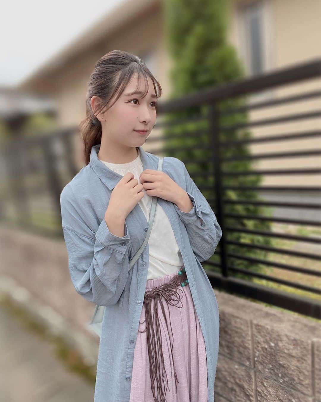のインスタグラム：「✿ ふぅか ✿ ⋱⋰ ⋱⋰ ⋱⋰ ⋱⋰ ⋱⋰ ⋱⋰ ⋱⋰ ฅ" おはにゃちわわ ੯•`໒꒱ ・ ベルトがᴾᴼᴵᴺᵀ🌷のお洋服♡ 紫なんてきちゃって⸝⸝⸝⸝♬︎ ・ ・ #dorothylittlehappy #fashion #ポニーテール  ⋱⋰ ⋱⋰ ⋱⋰ ⋱⋰ ⋱⋰ ⋱⋰ ⋱⋰」