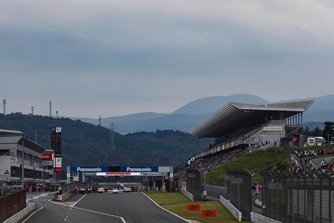 井口卓人さんのインスタグラム写真 - (井口卓人Instagram)「2020 SuperGT Round5 FUJI Photo.10月3-4日に開催された、スーパーGT第5戦 富士の写真です📷#SuperGT #Round5 #FUJI #GT300  #SUBARU #BRZ #STI @subaru.tecnica.international @masudakazuhisa_photographer」10月7日 10時41分 - takutoiguchi