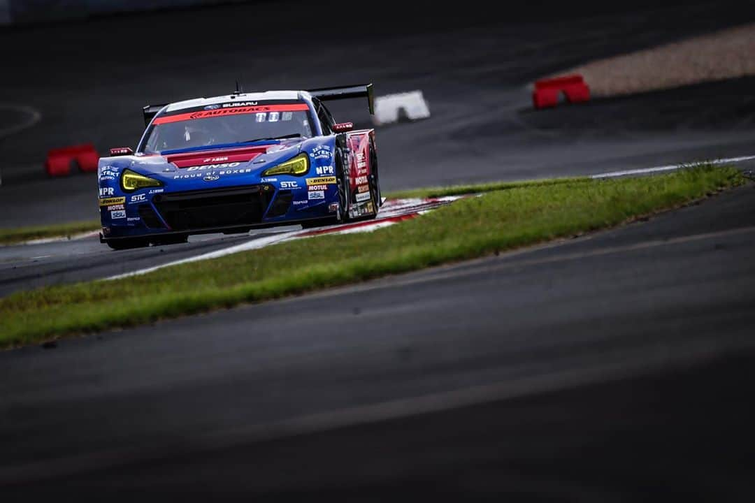 井口卓人さんのインスタグラム写真 - (井口卓人Instagram)「2020 SuperGT Round5 FUJI Photo.10月3-4日に開催された、スーパーGT第5戦 富士の写真です📷#SuperGT #Round5 #FUJI #GT300  #SUBARU #BRZ #STI @subaru.tecnica.international @masudakazuhisa_photographer」10月7日 10時41分 - takutoiguchi