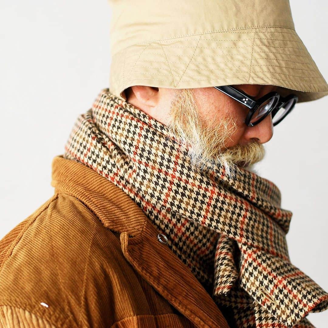 のインスタグラム：「［WM別注］#20AW Engineered Garments / エンジニアードガーメンツ "Button Shawl – Big Gunclub Check” ￥17,600- _ 〈online store / @digital_mountain〉 https://www.digital-mountain.net/shopdetail/000000012360/ _ 【オンラインストア#DigitalMountain へのご注文】 *24時間受付 *15時までのご注文で即日発送 *1万円以上ご購入で、送料無料 tel：084-973-8204 _ We can send your order overseas. Accepted payment method is by PayPal or credit card only. (AMEX is not accepted)  Ordering procedure details can be found here. >>http://www.digital-mountain.net/html/page56.html  _ #NEPENTHES #EngineeredGarments #ネペンテス #エンジニアードガーメンツ _ 本店：#WonderMountain  blog>> http://wm.digital-mountain.info _ 〒720-0044  広島県福山市笠岡町4-18  JR 「#福山駅」より徒歩10分 #ワンダーマウンテン #japan #hiroshima #福山 #福山市 #尾道 #倉敷 #鞆の浦 近く _ 系列店：@hacbywondermountain _」