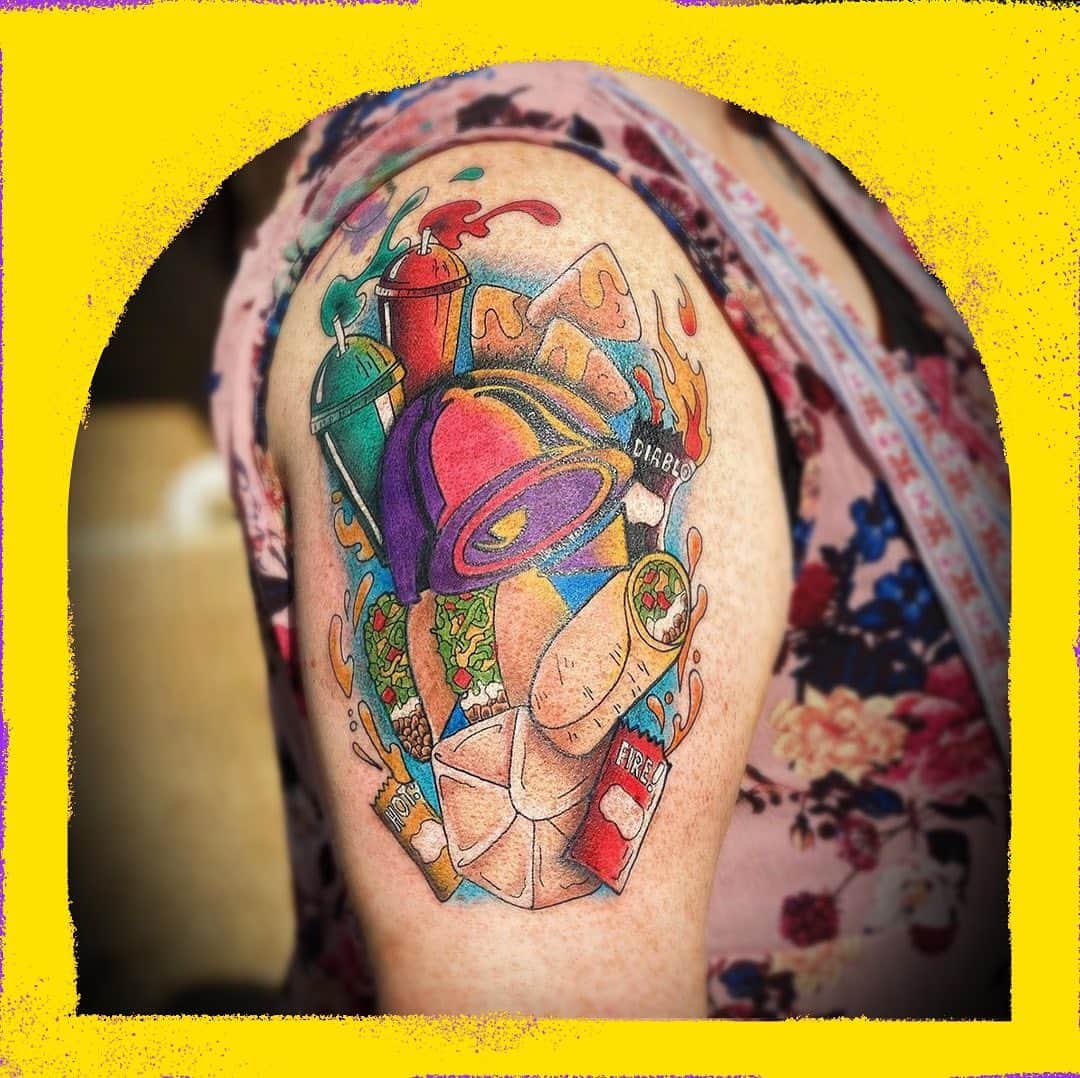 Taco Bellのインスタグラム：「Talk about wearing your heart on your sleeve. #TacoBellMuse」