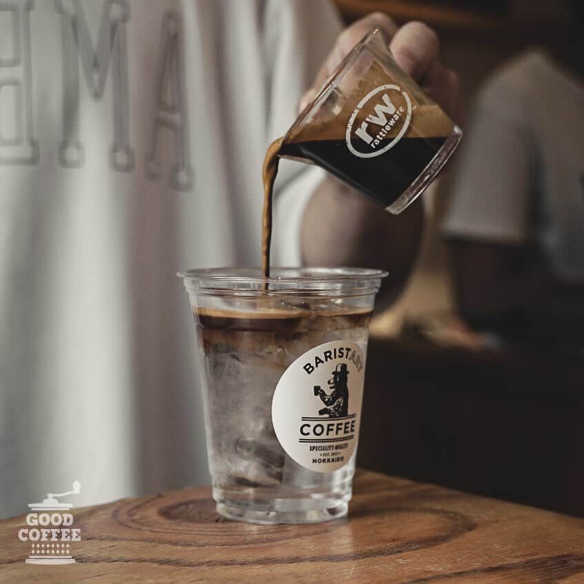 goodcoffeemeさんのインスタグラム写真 - (goodcoffeemeInstagram)「. ☕️ Good Coffee Crew Recommend Shop Info ☕️  【BARISTART COFFEE (@baristartcoffee) ／ 北海道・札幌】 GC Crew：@roasty_sapporo 「北海道産ジャージーミルク使用の本格コーヒースタンド。人が行き交う札幌中心地、大通りエリアにあるクマの看板を目印に。  北海道中から厳選した「最高のミルク」を追い求め、こだわり抜いた濃厚な牛乳は、すべて牧場からの直送とのこと。自分好みのラテを是非探して見てはいかがでしょうか」  — 全国にいらっしゃるコーヒーラバーの方がGood Coffee のインスタグラム更新に参加いただく企画、  ”Good Coffee Crew”  をスタートします。 コロナ禍もあり、Good Coffee として取材に出られない状況が続いておりますが、日本全国からコーヒーショップ情報を提供いただけるGC Crew の皆さまからいただいた情報を、すてきな写真とともにシェアしていきます。ぜひ、チェックしてみてください。 —」10月7日 11時16分 - goodcoffeeme