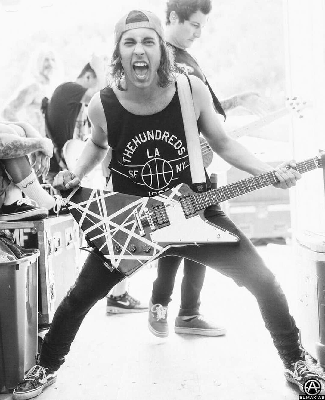 ヴィック・フエンテスさんのインスタグラム写真 - (ヴィック・フエンテスInstagram)「Van Halen forever💔」10月7日 11時22分 - piercethevic
