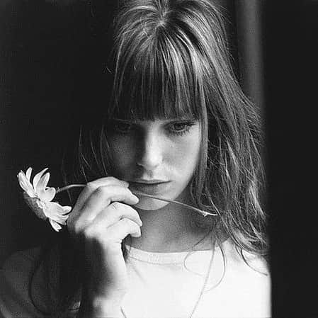 大森美希さんのインスタグラム写真 - (大森美希Instagram)「Jane B.  #mood #janebirkin #60sfashion #60sstyle #fashionicon #fashion #mode #swingingsixties #paris #flower #今日の一枚 #ジェーンバーキン #ファッションアイコン #60年代スタイル #ファッション #モード #スインギング60 #スタイル #60年代ファッション」10月7日 11時31分 - mikiomori_