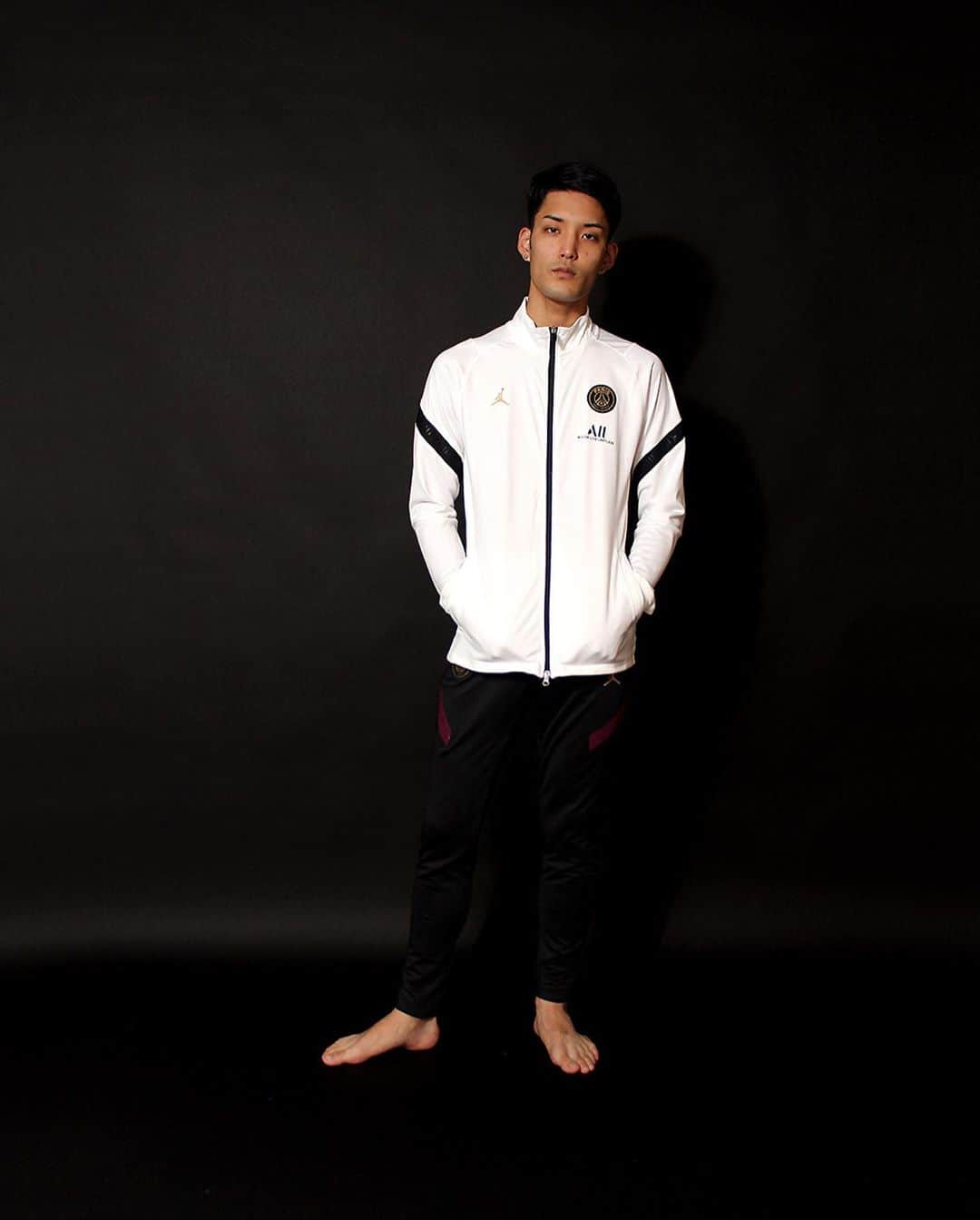 A+Sさんのインスタグラム写真 - (A+SInstagram)「2020 .10 .11 (sun) in store  ー SLIDE 1-2 ー ■NIKE PSG STRIKE DRILL TOP CL COLOR : WHITE×BORDEAUX SIZE : S - 2XL PRICE : ¥8,000 (+TAX)  パリ サンジェルマン ストライク ドリルトップは、伸縮性と速乾性に優れた素材を使用。ゲームがヒートアップしても高速プレーをサポートし、さらりと涼しい着心地をキープします。 スリムなデザインとサムホールで、スピード重視のすっきりとしたフィット感が持続。  Parisian pride meets iconic Jordan in the Paris Saint-Germain Strike Drill Top. Sweat-wicking fabric in a slim design helps you stay focused during practice. Thumbholes hold your stretchy sleeves in place—and remain hidden when not in use.  ー SLIDE 3-4 ー ■NIKE PSG STRIKE K CL TRACK JACKET COLOR : WHITE×BLACK SIZE : S - 2XL PRICE : ¥7,500 (+TAX)  シグネチャースタイルでジップアップ。パリ・サンジェルマンのストライクトラックジャケットでウォームアップ。滑らかで少し伸縮性のある生地でできており、肌から汗を発散させて体をドライに保ちます。  ZIP UP IN SIGNATURE STYLE. Warm up in the Paris Saint-Germain Strike Track Jacket. It's made of smooth, slightly stretchy fabric that moves sweat from your skin to help keep you dry.  ■NIKE PSG STRIKE KP CL PANT COLOR : BLACK SIZE : S - 2XL PRICE : ¥8,000 (+TAX)  パリ サンジェルマン ストライク パンツは、ストレッチ素材を使用したスリムなデザイン。ボールさばきを妨げずに自在に動けるスタイルです。 試合がヒートアップしても、速乾性テクノロジーが機能を発揮。通気性に優れたウエストバンドが、クールな状態をキープします。  Parisian pride meets iconic Jordan with the Paris Saint-Germain Strike Pants. They're made of sweat-wicking fabric in a streamlined design, so nothing comes between you and the ball.  #a_and_s #NIKE #PSG #JORDAN #JUMPMAN #JUMPMAN23 #NIKEJORDAN #JORDANBRAND #JORDANBRANDPSG #CICESTPARIS #PANAME」10月7日 11時45分 - a_and_s_official