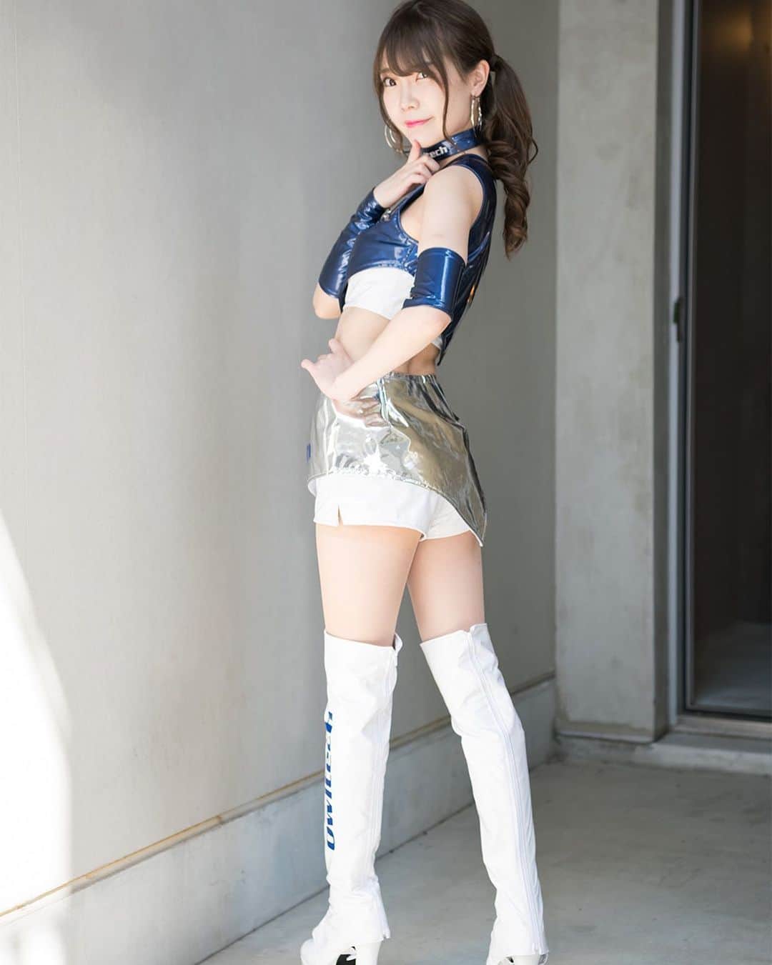 武田美憂のインスタグラム：「. 本日はJリーグYBCルヴァンカップ準決勝 ( •̀ᴗ•́ )/⚽️ ニッパツ三ツ沢球技場にて19時キックオフです！ 横浜F・マリノスの応援を どうかよろしくお願いします！！🔥 ⭐️⭐️⭐️⭐️ #Jリーグ #ルヴァンカップも勝ち獲ろう #全てはマリノスのために #fmarinos #横浜fマリノス #owltech #オウルテック #レースクイーン #コスチューム #マシン #race #モータースポーツ #オウルテックレディ #武田美憂 #portrait #portraitphotography」