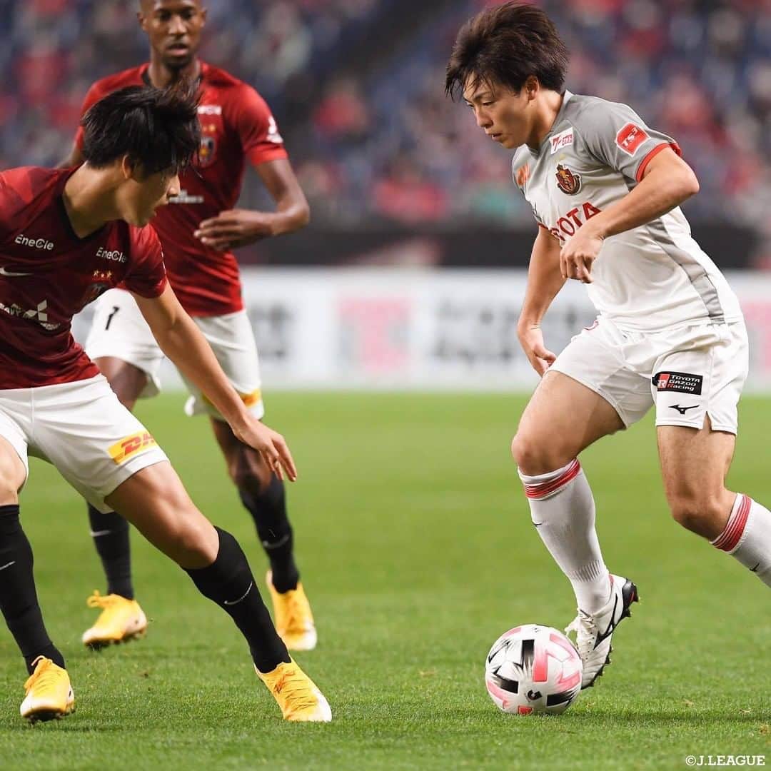 ｊリーグさんのインスタグラム写真 ｊリーグinstagram Pick Up Match Up 浦和レッズ の 橋岡大樹 選手と 名古屋グランパス の 相馬勇紀 選手が マッチアップ 共に東京オリンピック出場を目指す 背番号２７番 若き２人のマッチアップです