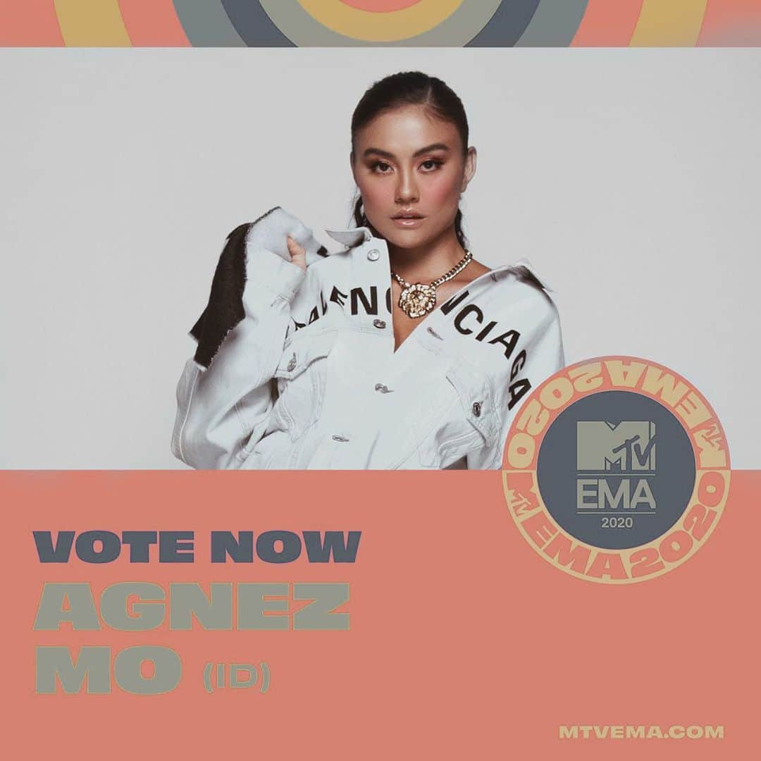 アグネス・モニカさんのインスタグラム写真 - (アグネス・モニカInstagram)「VOTE NOW! Ur girl got nominated 🤍 #MTVEMA 😘😘 https://www.mtvema.com/en-asia/vote/ . . @mtvema @mtv @mtvasia #AGNEZMO」10月7日 12時39分 - agnezmo