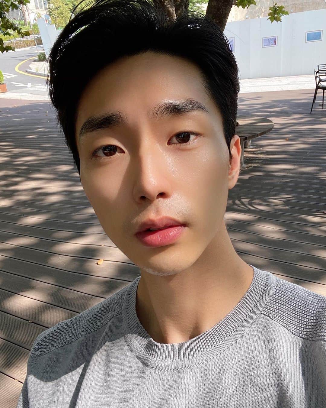 Jay のインスタグラム：「다들 맛점 하세요😉 ちゃんとご飯食べてね」
