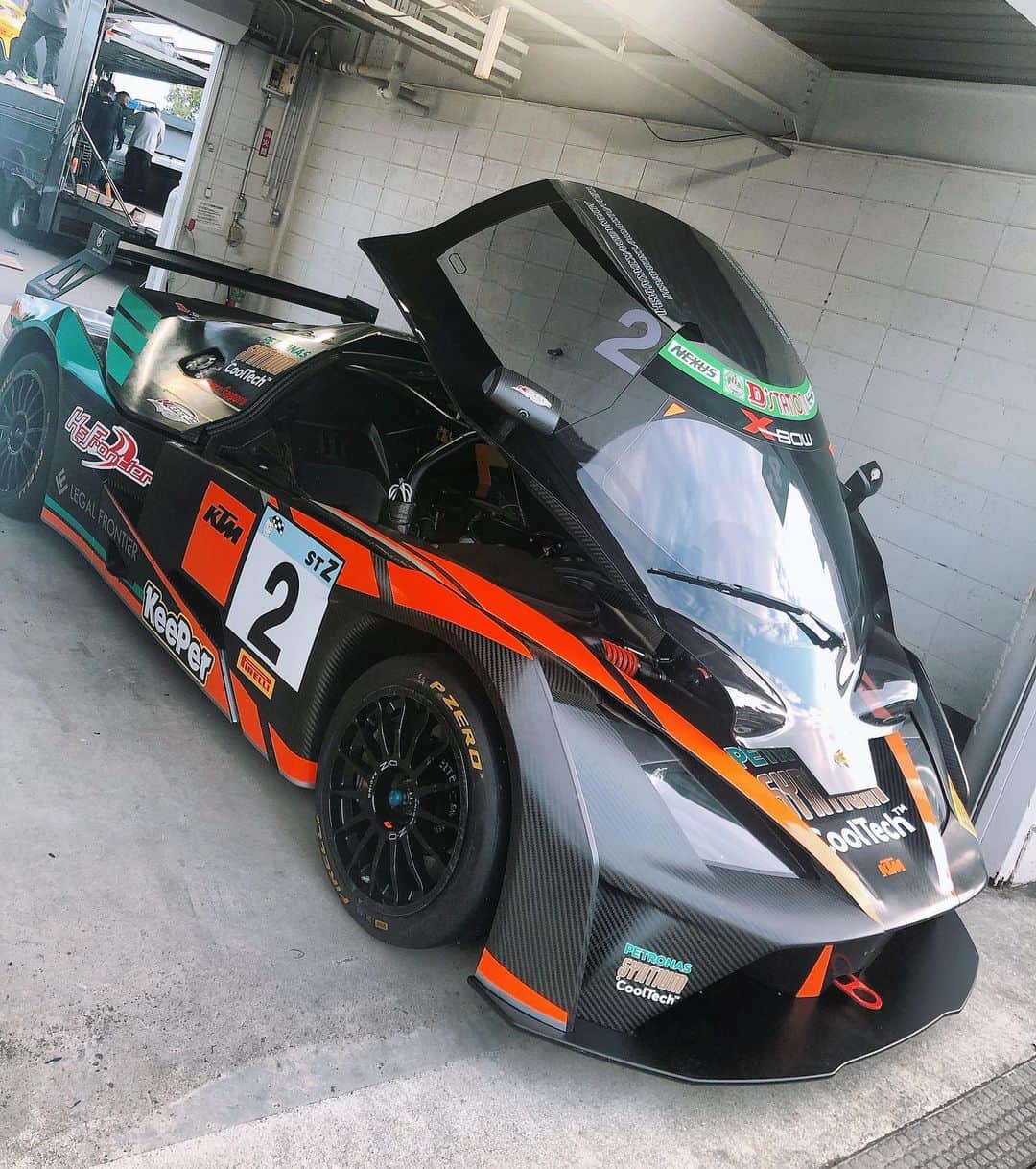 有馬綾香のインスタグラム：「S耐菅生入り🤗 肌寒いよー！  #super耐久 #S耐 #スポーツランドsugo  #ktm」