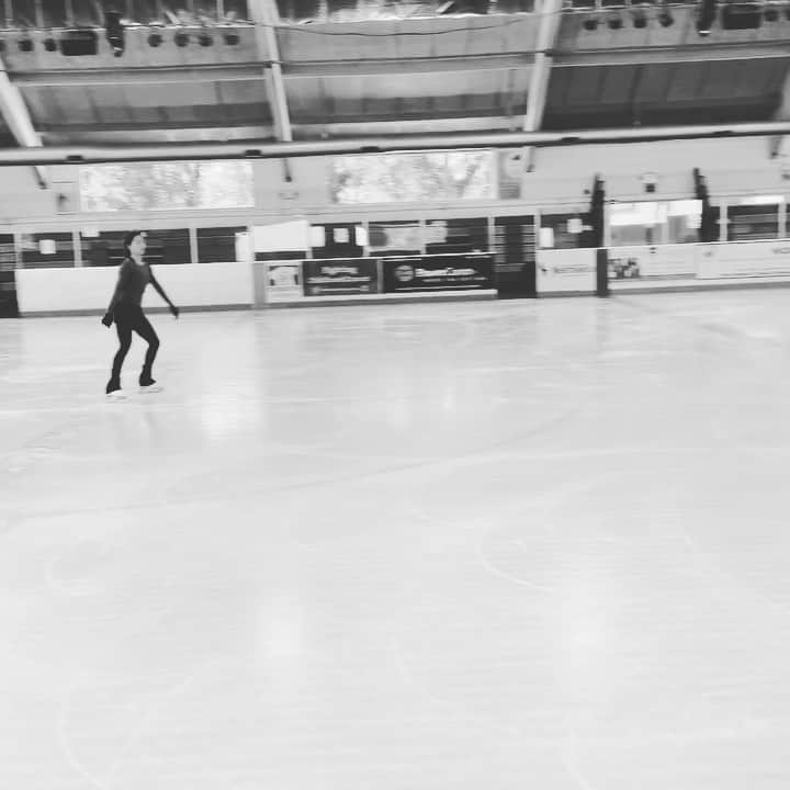 ヴィクトール・ファイファーのインスタグラム：「Emily coming back from an injury nicely #usfsa #scw」