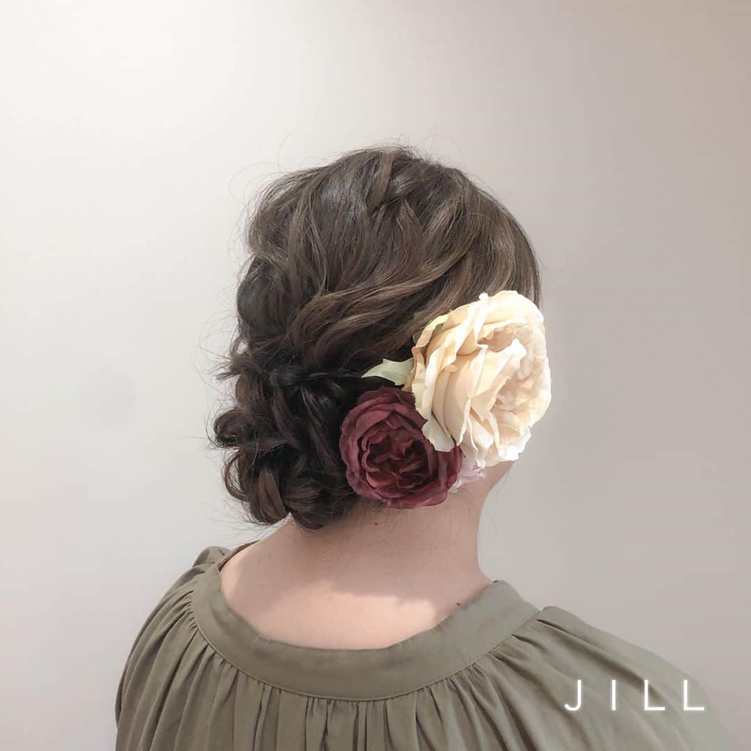 ハナフサユウスケのインスタグラム：「着物hair♪ ＊ ＊ #hair#hairarrange#hairstyle#fashion#アレンジ#ヘアアレンジ#ヘアセット#結婚式ヘア#プレ花嫁#赤穂#岡山#姫路#美容室#美容師#簡単アレンジ#アレンジ動画#ヘアアレンジ動画#ヘアアレンジ解説#アレンジ解説#ヘアアレンジやり方#ハーフアップ#updo#サロンモデル#サロモ#撮影#着物ヘア#ネイルデザイン#振袖#振り袖#振袖ヘア」