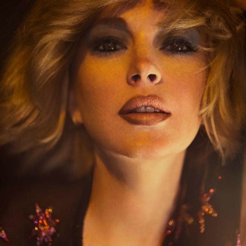 リンジー・ローハンさんのインスタグラム写真 - (リンジー・ローハンInstagram)「YSL Mood  Styling: @slimi7  Photo @UrivaldoLopes Hair/makeup @ania.poniatowska」10月7日 22時57分 - lindsaylohan