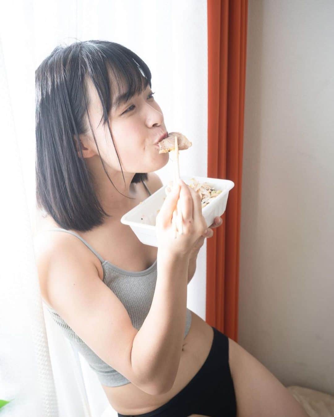 百川晴香さんのインスタグラム写真 - (百川晴香Instagram)「インスタグラビアvol.189👙今日も踊っていっぱい食べて幸せでした🥳おやすみなさい🙏💕 #japanesegirl #cute #followｍe」10月7日 23時14分 - momokawaharuka